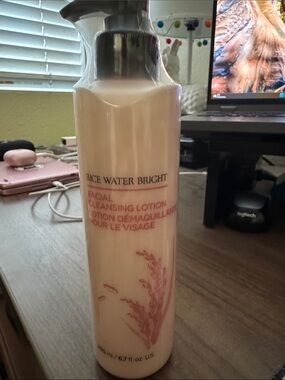 The Face Shop Rice Water Bright Facial Cleansing Lotion